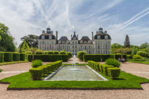 The Castle of the Loire Valley, The Castles of the Loire Valley, Visite du Château de Cheverny