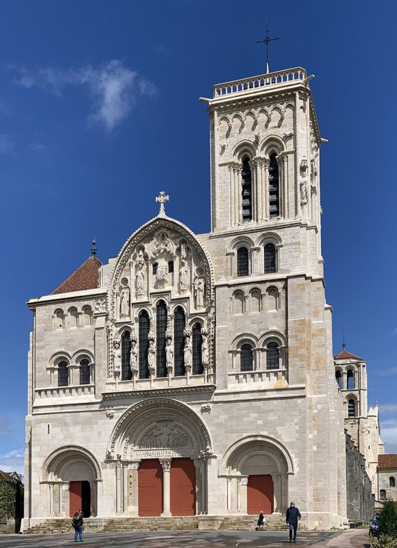 Vézelay Tour Guide