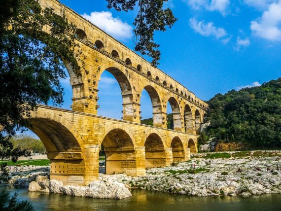 Pont du Gard Tour Guide