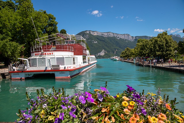 annecy travel book