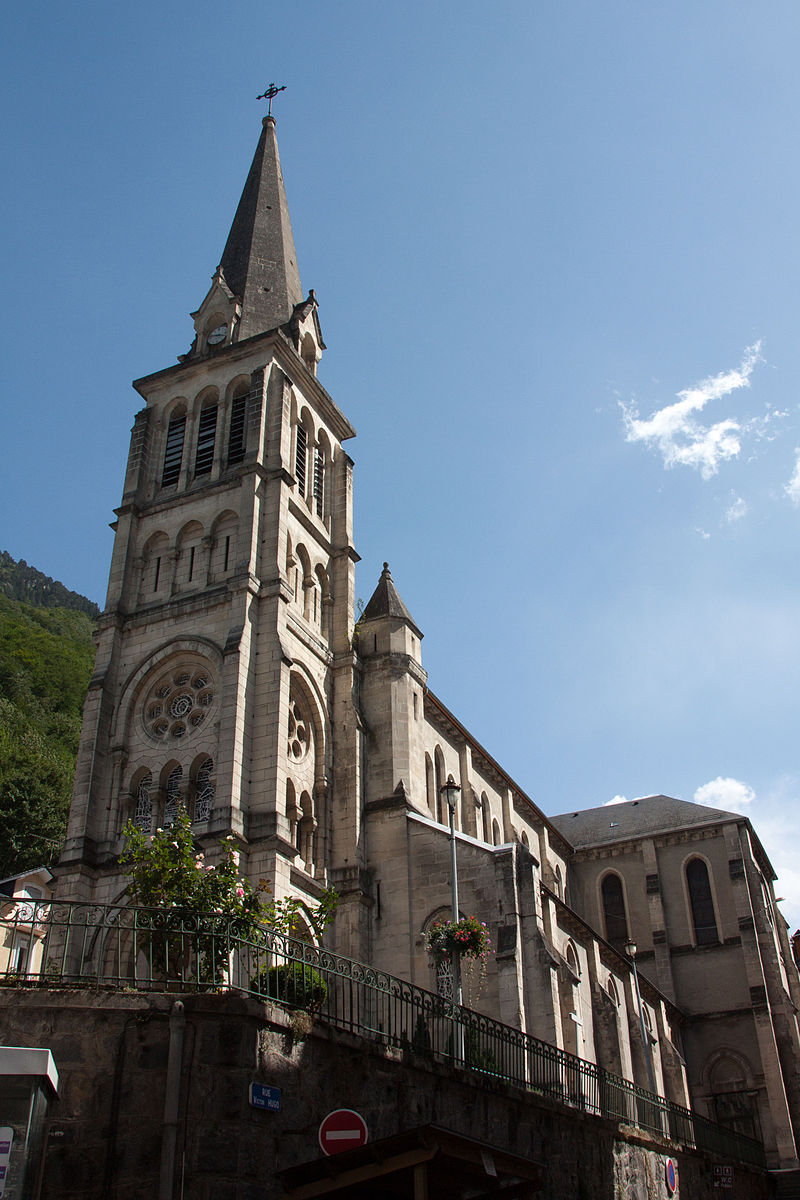 book a guide cauterets