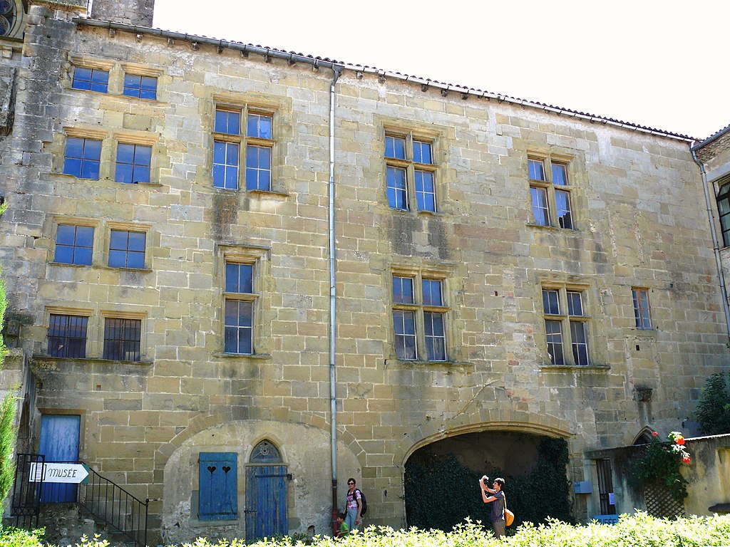 book a guide mirepoix