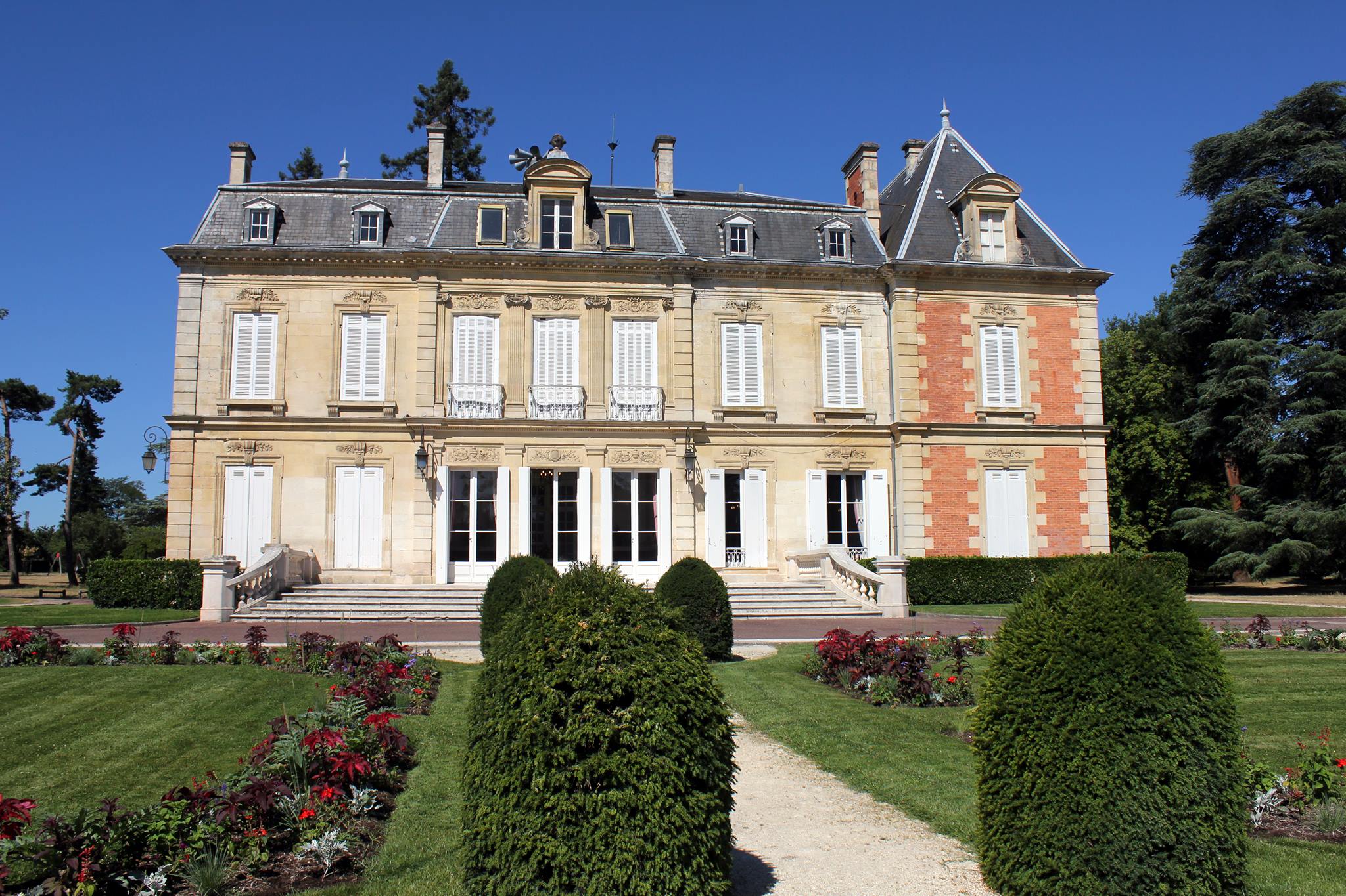 book a guide gradignan