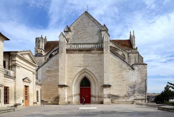 Book a Guide Auxerre