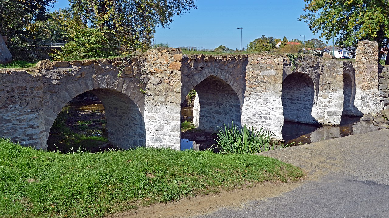 book a guide beaupréau