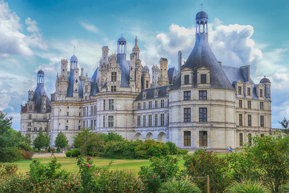book a guide chambord