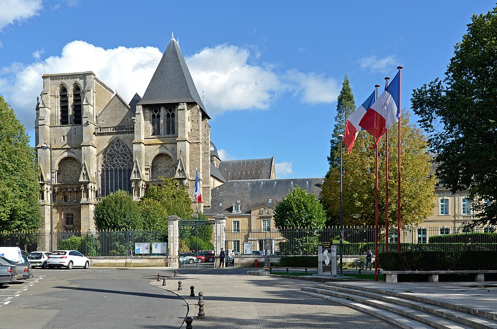 Book a guide Le Mans