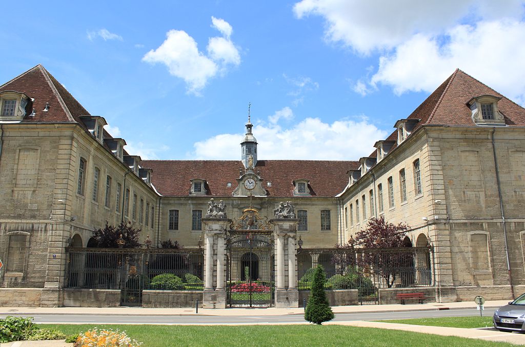 Book a Guide Lons le Saunier