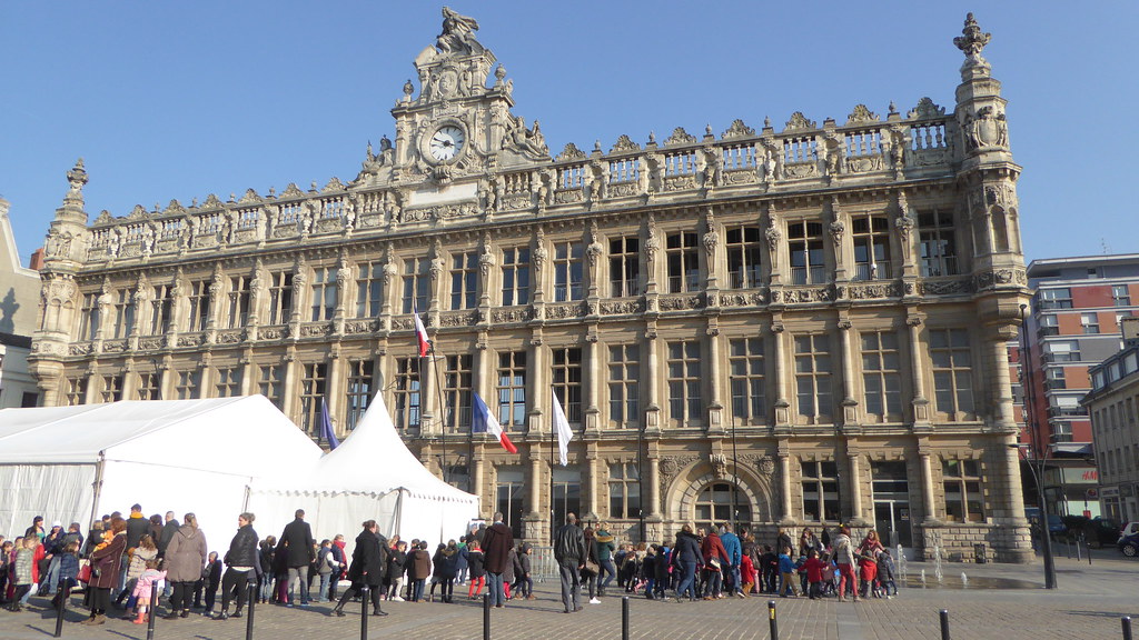 book a guide valenciennes
