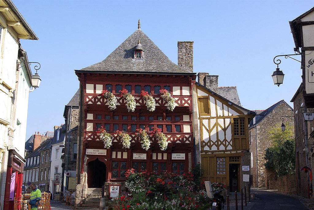 Lamballe Walking Tour