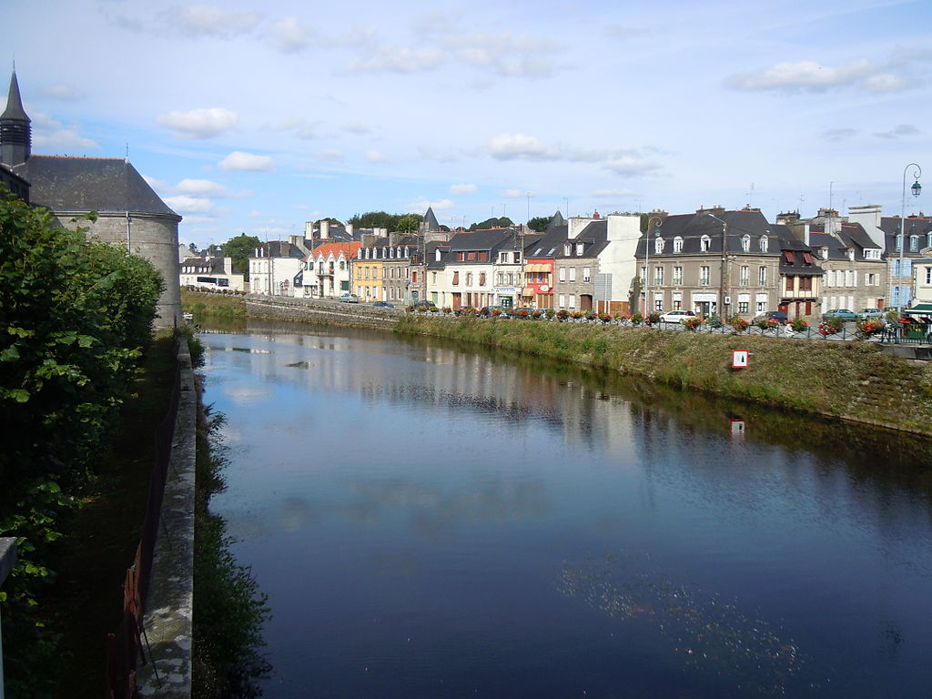 book a guide pontivy