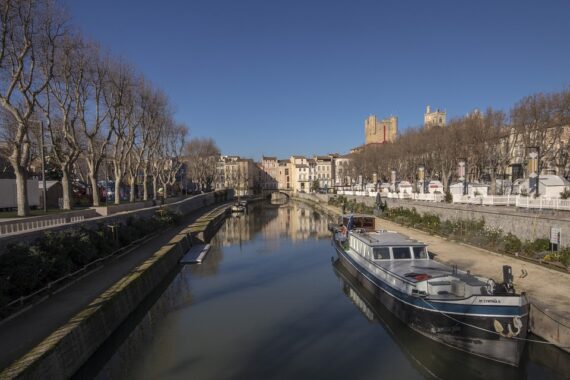 book a guide narbonne