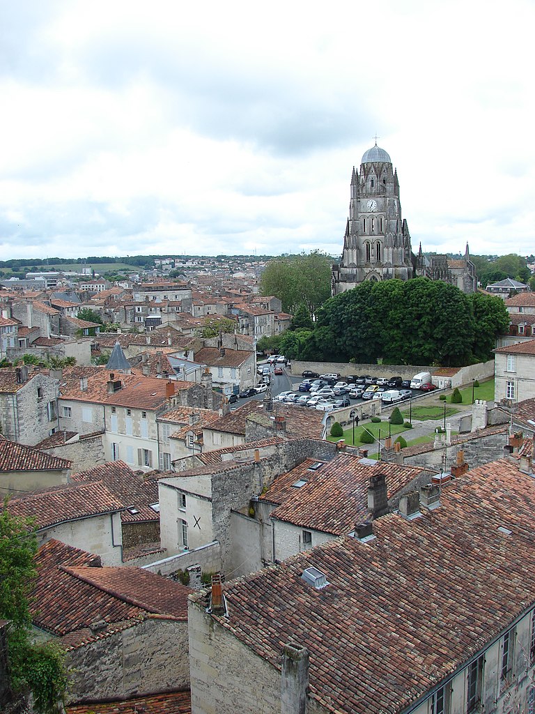 book a guide saintes