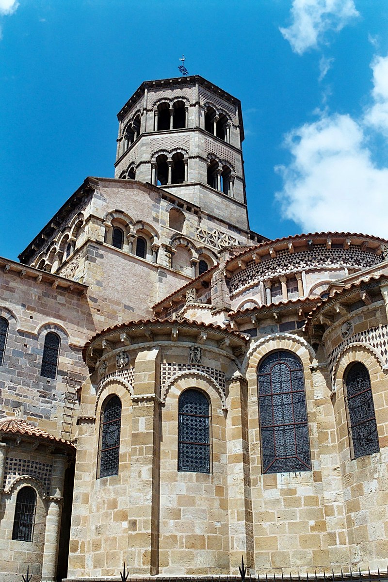 Book a Guide in Issoire