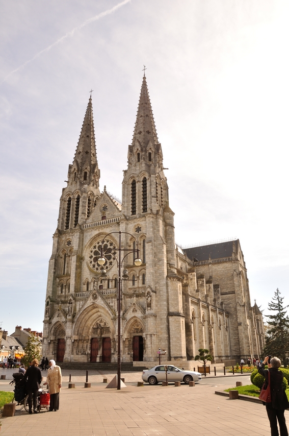book a guide chateauroux