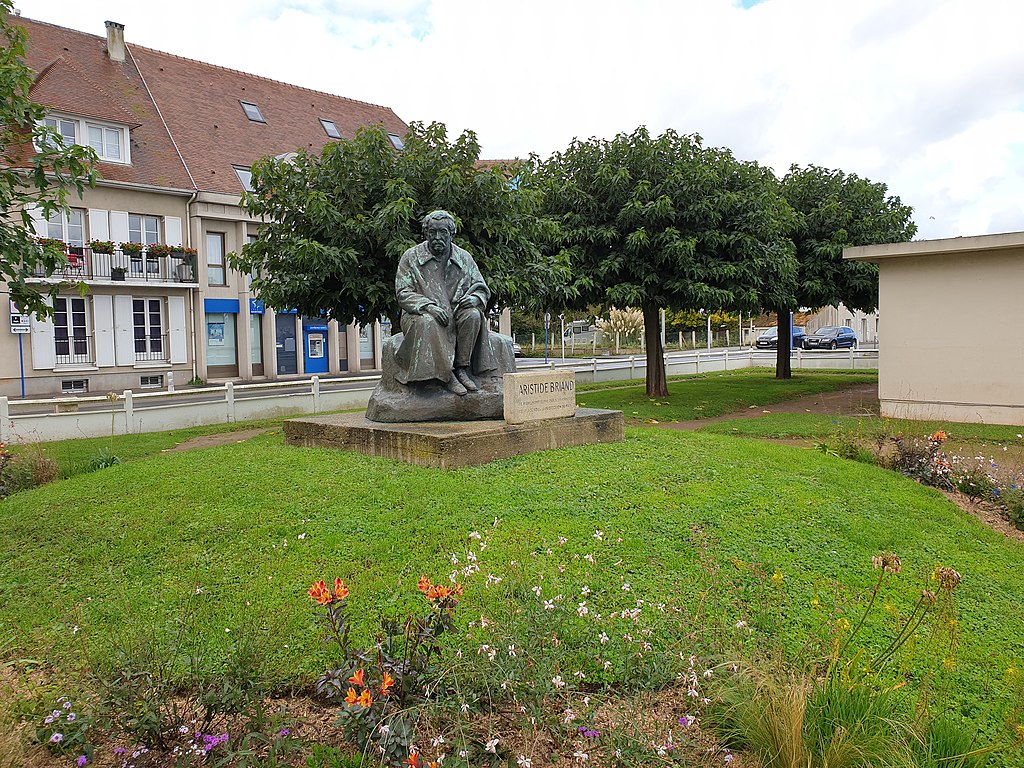 Ouistreham Walking Tour
