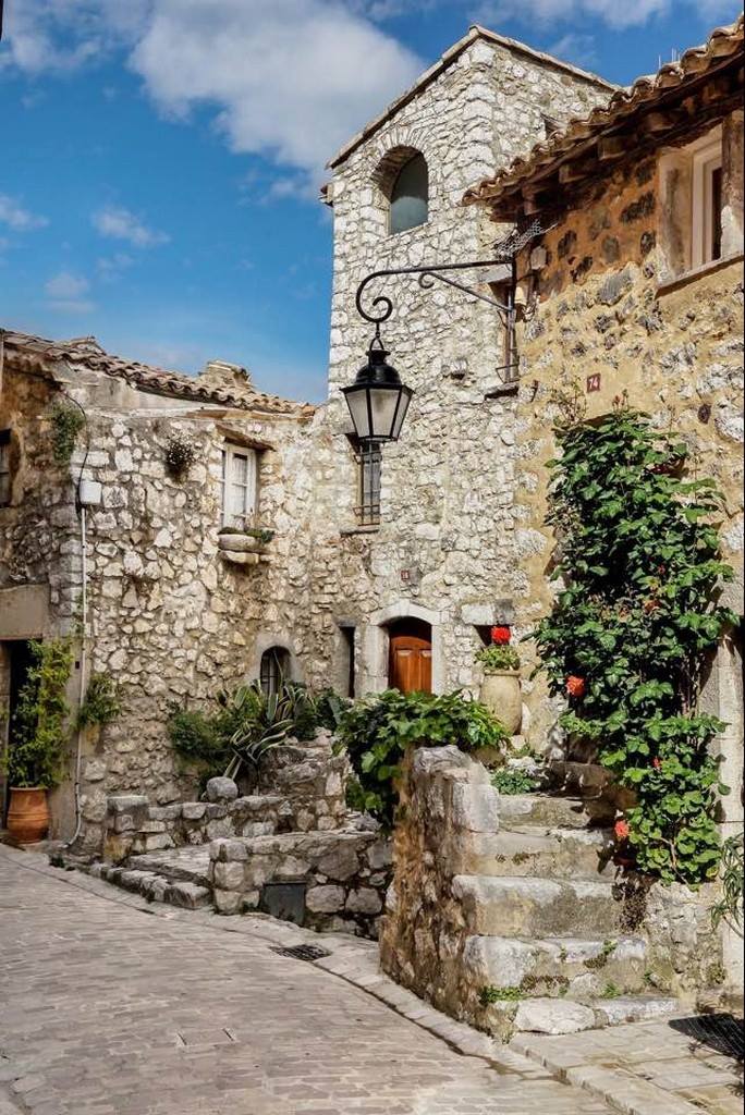 Tourrettes sur Loup Walking Tour