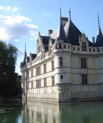 Chateau d'Azay le Rideau Tour Guide