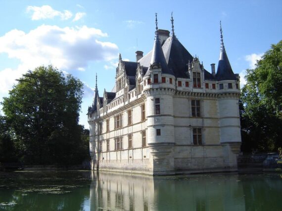 Chateau d'Azay le Rideau Tour Guide