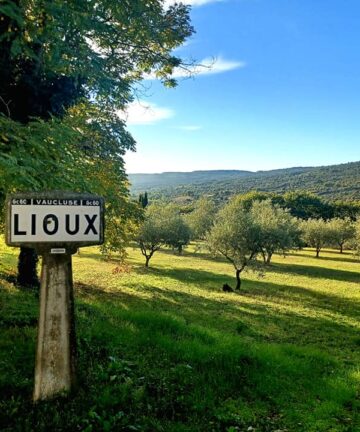 Lioux Tour Guide, Luberon, Luberon France, Provence Tours, Luberon Tours, Visit France