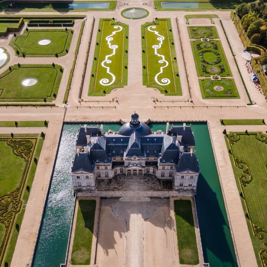 Vaux le Vicomte Tour, Visit Vaux le Vicomte, Chateau de Vaux le Vicomte Tour Guide