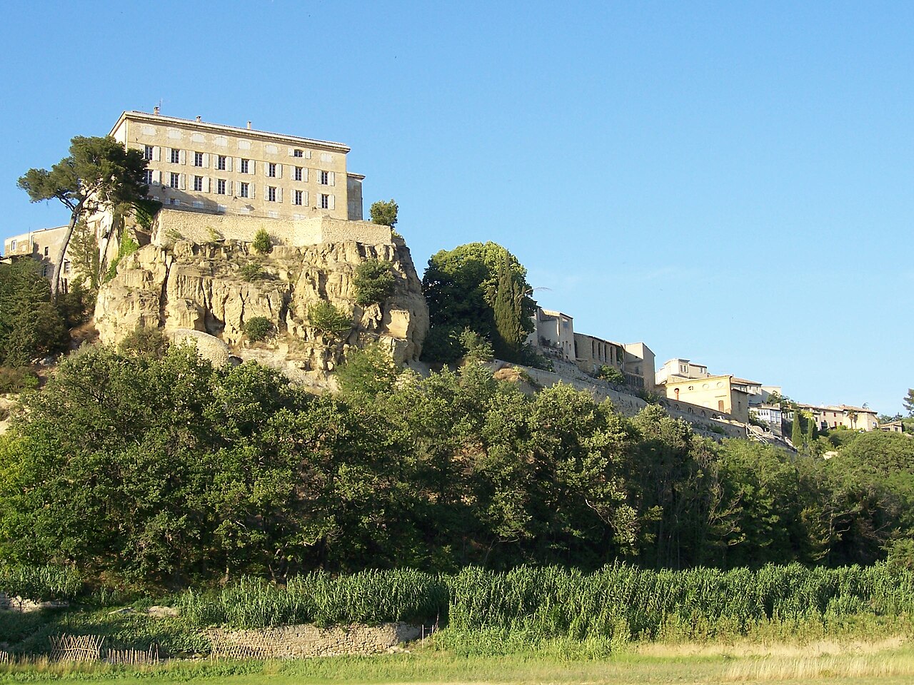 Lauris Tour Guide, Visit Provence, Luberon Tours