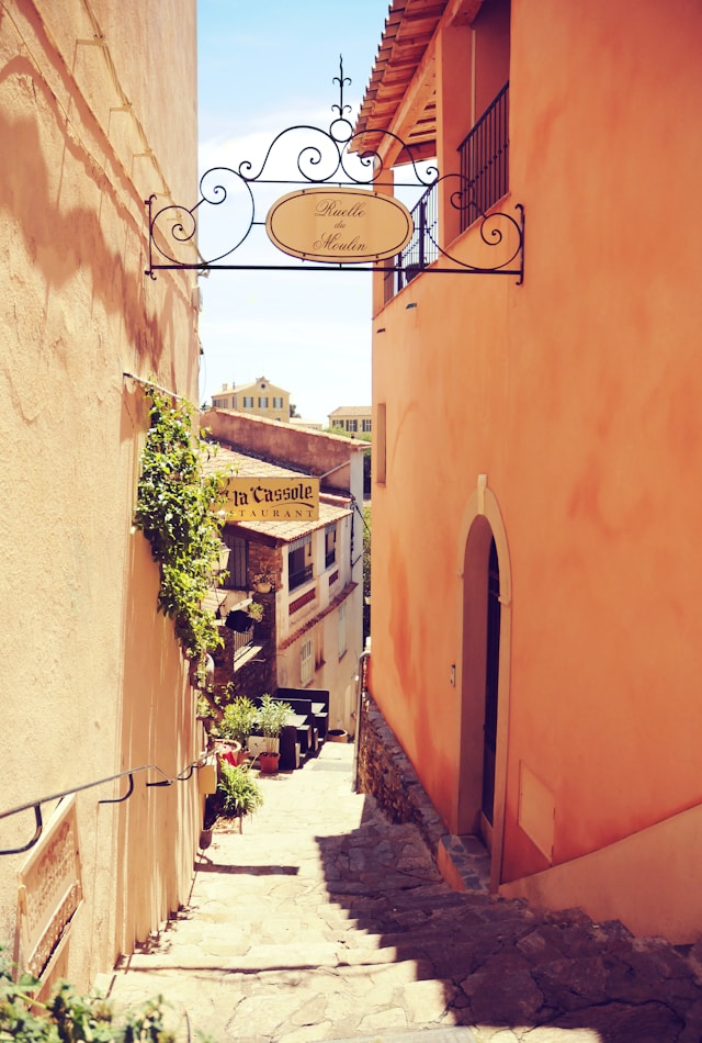 Excursion to Bormes les Mimosas Excursion to Bormes les Mimosas