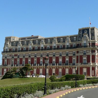 book a guide biarritz, Visit The Basque Country