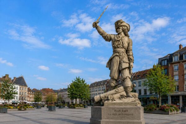 jean_bart_statue_landscape
